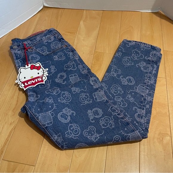 NWT Levi’s x Hello Kitty print slim jeans - Picture 6 of 9